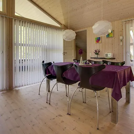 Four-bedroom Holiday In * Hals