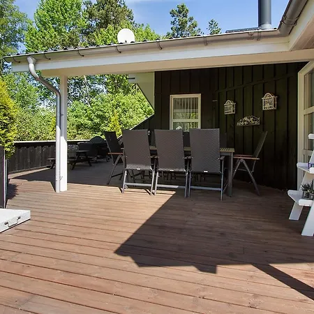 펜션 Four-bedroom Holiday In *